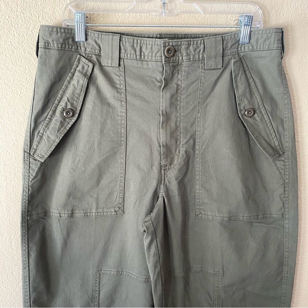 Banana Republic The Barrel Pant in Green Olive - Picture 4 of 11